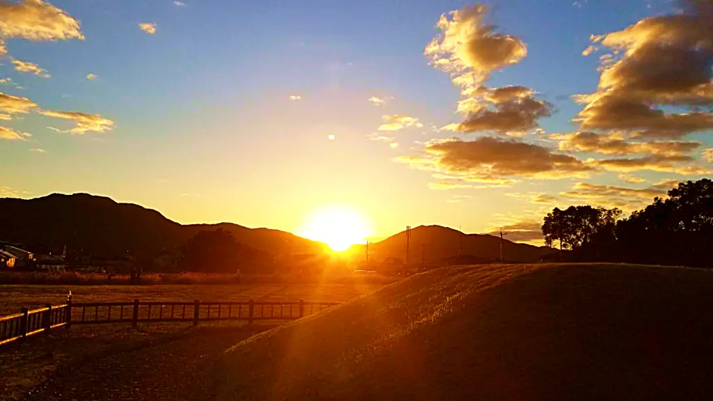 ひなた峠から昇る朝日